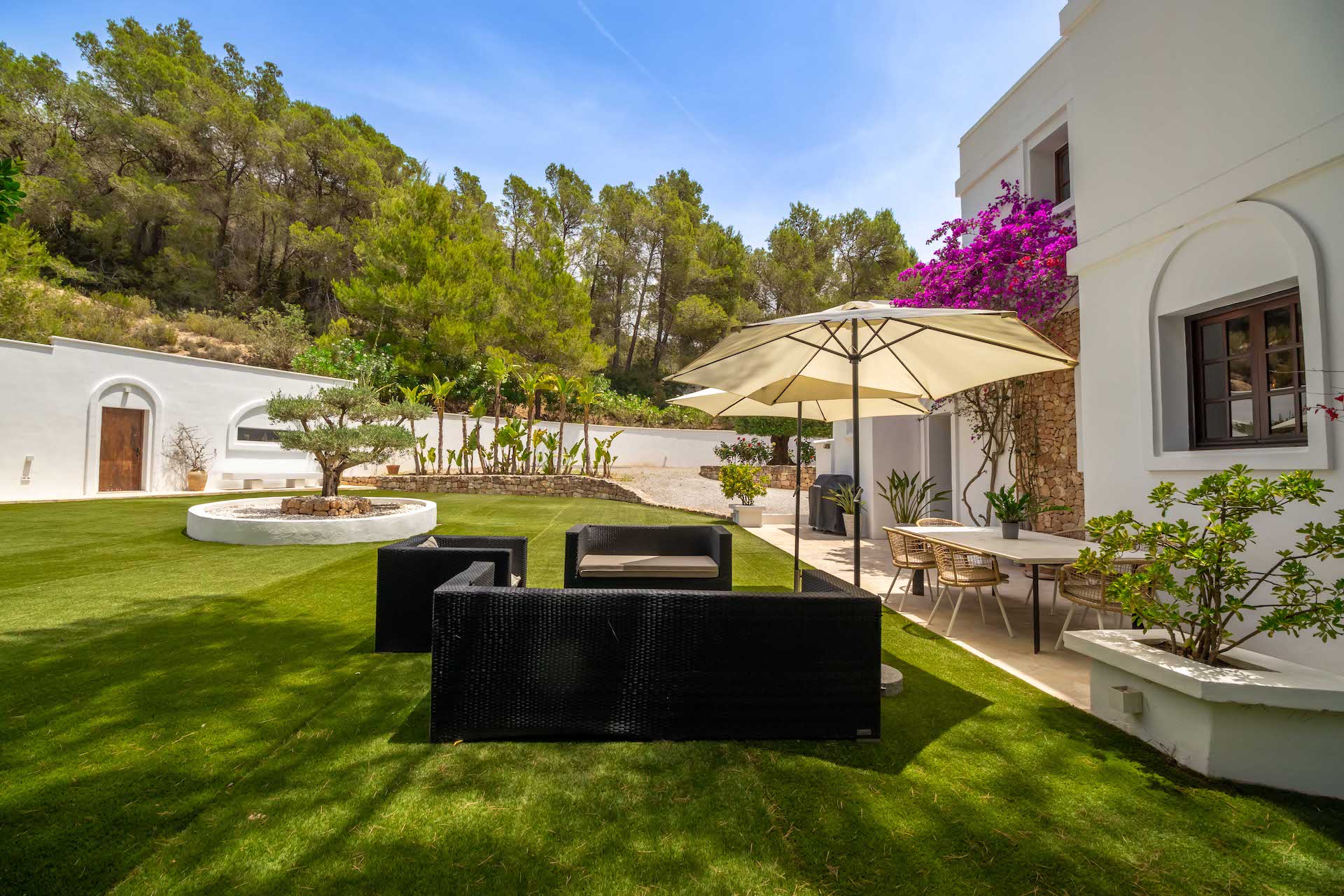 resa estates luxury te koop  ibiza villa for sale sant jordi garden.JPG